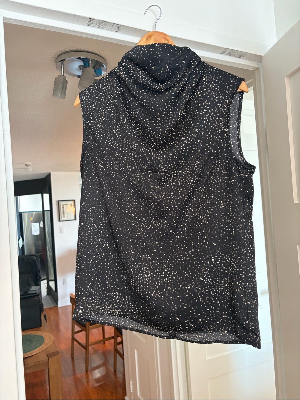 H by Halston Black Sleeveless Hooded Blouse with White Dot Print